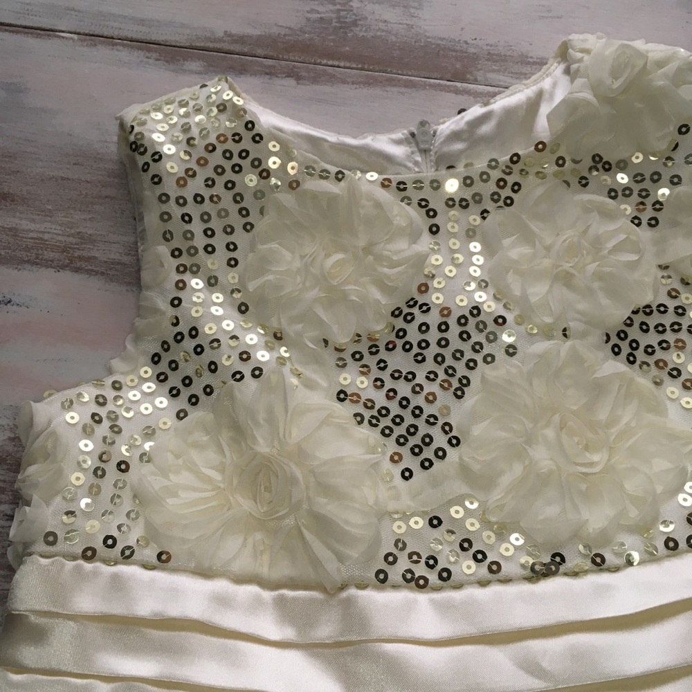 Floral and Sequin Formal Dress - Picture 8 of 8